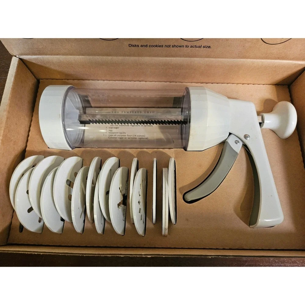 The Pampered Chef Cookie Press Kitchen OS White Clear Baking Tool Disks